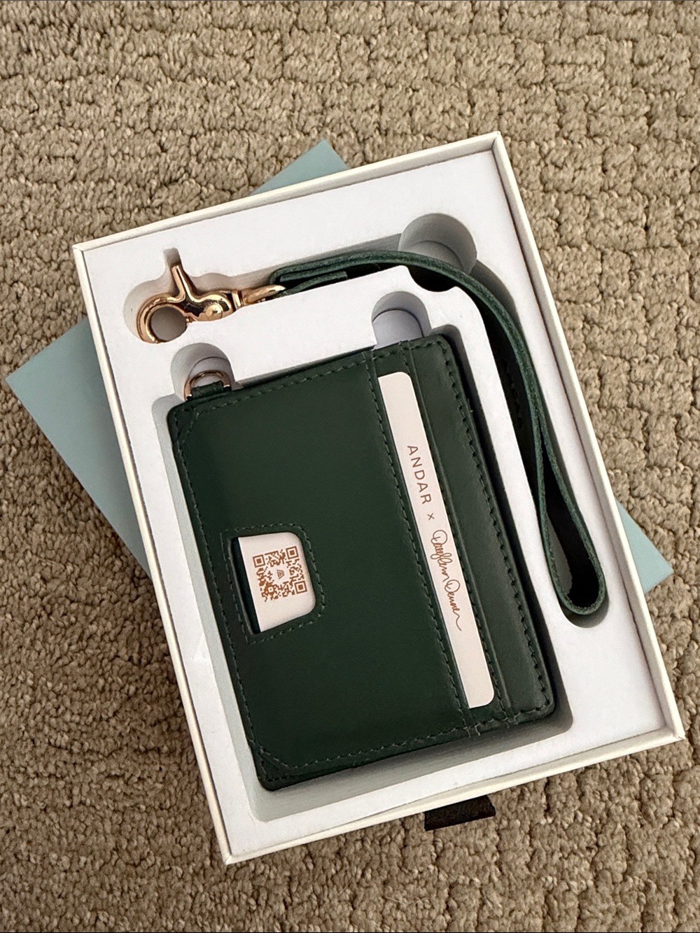 Denner V2 - Pune- Green Leather wallet & Lanyard